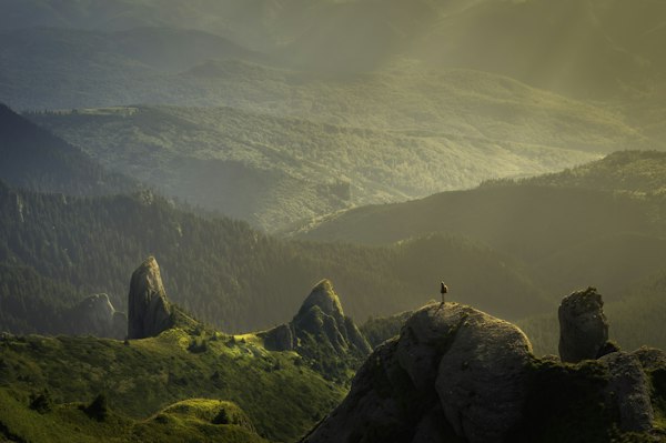 Rio e montanha